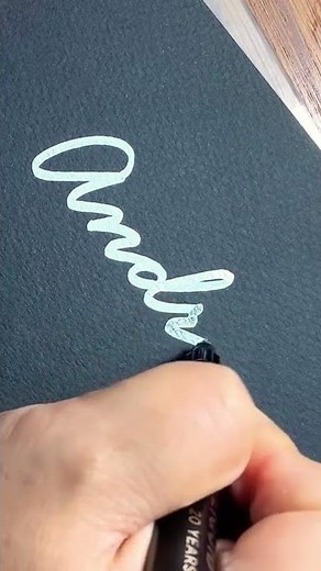 How to write ‘Andrew’ in cursive