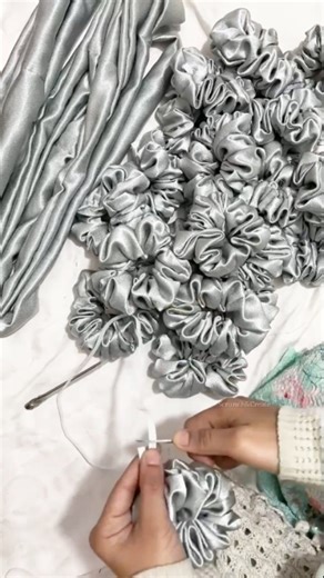 Scrunch&Create on Instagram: "How to Make Scrunchies at Home | Easy DIY #ScrunchieMaking #DIYScrunchies #HowToMakeScrunchies #HandmadeScrunchies #FabricScrunchies #SatinScrunchies #DIYProjects #CraftIdeas #SewingForBeginners #OldClothesReuse #HairAccessories #SmallBusinessIdeas"
