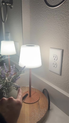 Lámpara de ducha EZVALO impermeable, lámparas de mesa RGB inalámbricas, luz LED recargable de 4500 mAh, artículos esenciales para el hogar, ideal para baño y dormitorio.