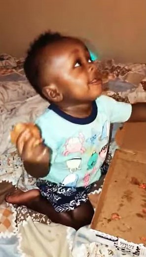 When You Try Pizza for the Very First Time 🍕