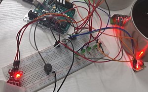 基于arduino的绿色养殖智能花盆设计（智能浇水系统）