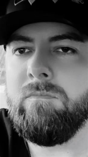 Wanting consistency, honesty, effort, and communication isn’t “too much.” It’s the bare minimum. The right person won’t ask you to lower your standards… they’ll rise to meet them. #RealRelationships #LoveStandards #HealingJourney #SelfRespect #ForYouPage