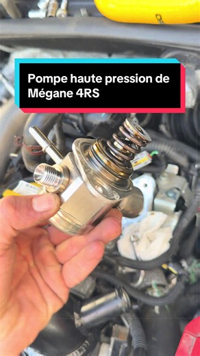 Aujourd’hui, on s’installe la pompe haute pression de Mégane 4RS ! 🔥 #clio4rs #rs18 #rs #renaultsport