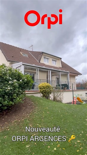 NOUVEAUTÉ ORPI ARGENCES 🔑 310 000 € - FAI Belle maison traditionnelle de 110 m², au calme. À Troarn, maison traditionnelle comprenant : entrée avec placard, cuisine aménagée, séjour-salon avec poêle à bois, véranda, 2 chambres, salle de bains, wc. A l'étage : 2 chambres, sallle d'eau avec wc, grenier. Sous-sol complet. Terrain de 683 m² clos et paysagé. Environnement rès calme. Proche tous commerces et services. Rare à la vente ! DPE : F GES : C Logement à consommation énergétique excessive : c