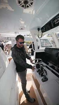 Freeman Boatworks 38 Dual Row Seating! Walk Through Video Tour By Silver King Yachts! #freemanboats