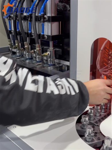 BG-2000A 4 cavity semi automatic machine, which can make 100ml-1500ml with 1800BPH. Tell us your needs and we'll create a machine tailored just for you. #bottleblowingmachinemanufacturer #bottleblowingmachine #bottelmakingmachine #taizhou_zhejiang_china