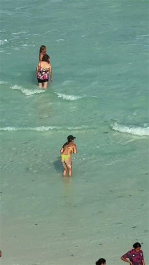 🇲🇽 Caribbean Beach Vibes, Cancun, Mexico 🏖️ #shorts