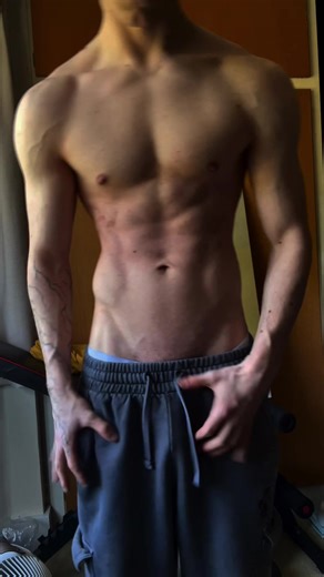vascular with bad lighting #gym #veins #abs #vline #muscle