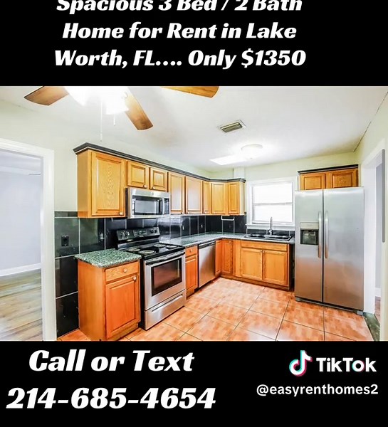 Looking for a spacious home in Lake Worth, FL? This beautiful 3 bedroom, 2 bathroom home offers 2,228 sq ft of living space—perfect for comfortable living! 🏡✨ 📍 926 13th Ave N, Lake Worth, FL 🛏 3 Bedrooms 🛁 2 Bathrooms 📏1,380 Sq Ft 💲 Rent: $1,350/month Great space, great location, and ready for you to move in! 📞 Contact: 214-685-4654 for more details or to schedule a viewing. Hashtags: #LakeWorthFL #FloridaRentals #HouseForRent #LakeWorthHomes #RentalHome