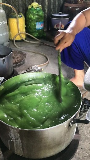 Making Delicious Green Gelatinous Substance