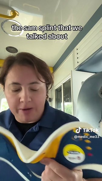 Cervical collar (aka c-collar) #foryou #whatwhatwednesday #fyp #emslife #whatwhat #ems #edutok #didyouknow #splinting #brokenbone