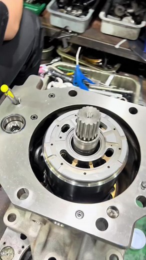 PC2000-8，PC3000-6液压泵#excavator #工程机械 #怪手 #挖掘机