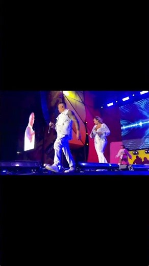 This performance brought all of the heat in Chile 🔥 #2unlimited #chile #dance