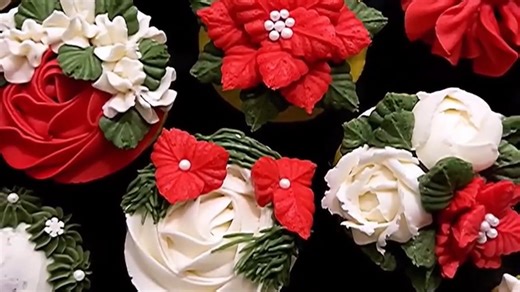 Beginners Christmas Frosting Designs