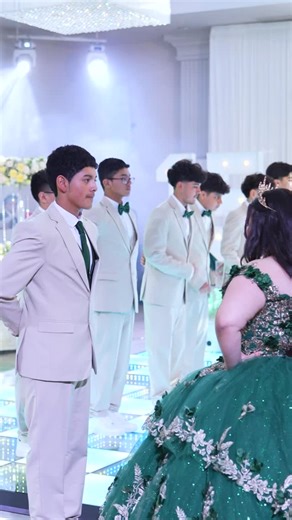 ✨🥂 Where every table tells a story 🤍 CrystalView’s refined dining setups add a polished, luxurious touch to weddings and celebrations of every kind 🍽️✨ #CrystalView #CrystalViewWeddings #LuxuryWeddingVenue #ElegantEvents #WeddingReception #CateringDetails #EventDesign #DreamWedding #DMVWeddings #VirginiaWedding | CrystalView Weddings and Events