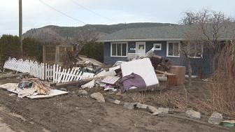 Flood warning issued for Merritt, B.C. as military helps fortify defences | Globalnews.ca