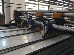 [Hot Item] Advanced Carton Paper Cutting Machine with Customized Configuration