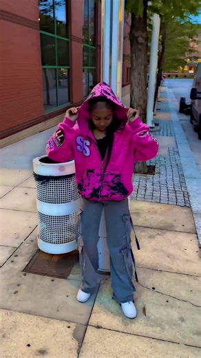 STARZSTRUCKZ 2X HOODIE OUT NOW‼️‼️ #coolclothingbrand #hoodie #valentinesday #viralclothingbrand #brandowner