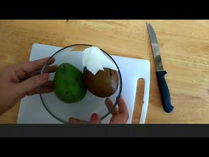 How to ripen an avocado completely only with tissue.