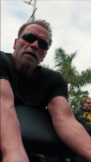 no words, just #arnoldschwarzenegger doing bicep curls #bodybuilding #biceps #menshealth