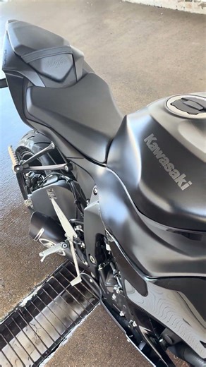 Raw Zx6r with m4 exhaust #bike #bikelover #motorcycle #racing #kawasaki #reviews #superbikers #zx6r