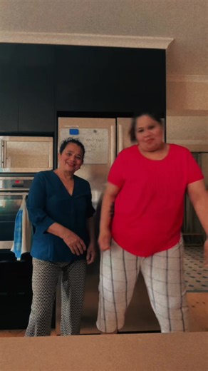 Music dance with mummy #mummyanddaughter #dancechallenge #familyfun #foryoupageofficiall #fyp