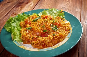 Pilaw z bulguru - smaczne danie kuchni arabskiej