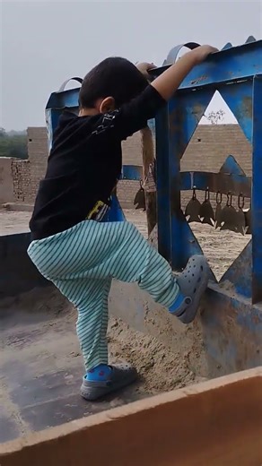 Cutest Tractor Dance Ever! Baby Amaan 💕🚜 #shorts #CuteBaby