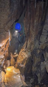 It’s a Cracker #cave #caveadventure #cavetrip #caves #cavern #caverns #caver #cavers #caving #cavingphotography #cavingadventure #cavingtrip #speleo #speleophotography #speleologia #spelunking #outdoors #underground #adventure #leckfell #itsacracker #yorkshire #yorkshiredales #yorkshiredalesnationalpark #cravenpotholeclub | Will Burnett