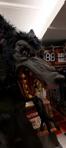 Spirit Halloween Wo Mr. Howle Werewolf Animatronic