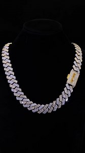 💎💎⛓⛓ Our customized brand new Cuban chain with diamonds, each diamond shines like your incomparable personality and aura. 💪💪 We present the ultimate symbol of Cuban chains: exquisite design, unparalleled texture, and unmatched luxury. 💥💥 What kind of Cuban Chain do you want to customize? Share with us in the comments!#cubanchain #cubanlink #diamondchain #icedoutchain #necklace #cubanlink #cubanchains #tennischain #ropechain #icedoutjewelry #fashionstyle #blingbling #bracelets #chaindesign 