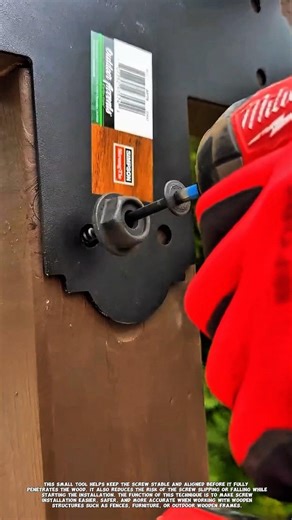 Installing Wood Screws Using Impact Driver with Screw Holder | Smart Woodworking Trick.