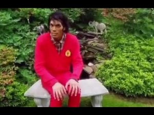 Stan Twitter/ Michael Jackson knockoff saying “don’t play with me. i am not the one.”