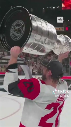 Sebastian Aho Stanley Cup:n voittaja 2026 🏆