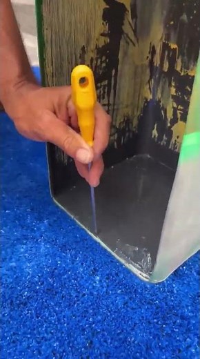 Uma técnica simples para abrir lata de tinta ✍️#diy #tips #ideias #solucoes #ferramentas
