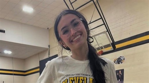 Moment shot cheerleader is wheeled by mourners before donating her heart & lungs