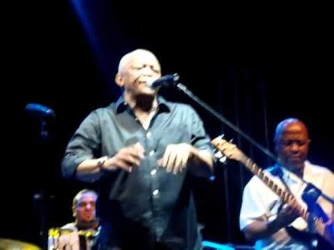 HUGH MASEKELA - Market Place (live a Napoli)