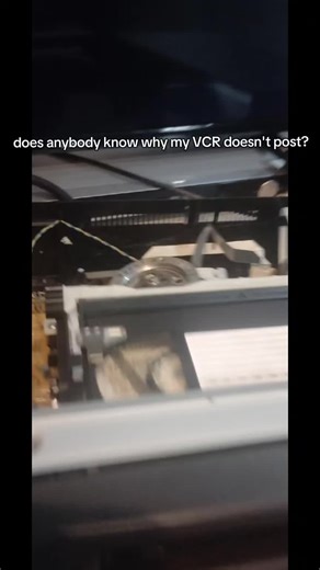 btw it's not because the tape is not rewind, I tried with a different one #fyp #fypage #viral #help #retro