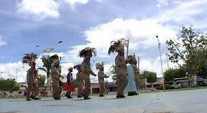 A Dança do Congo é um ato de devoção a São Benedito, representando a paz e o perdão. Veja!