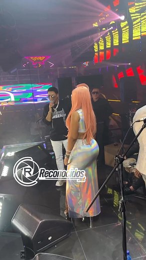 Luinny Corporan | Ohhhhh que viva en amor 😍😍😍 @layumioficial23 y El Chino ❤️❤️❤️ | Instagram