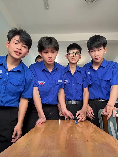 Nụ Hôn Đáng Yêu Của Học Sinh