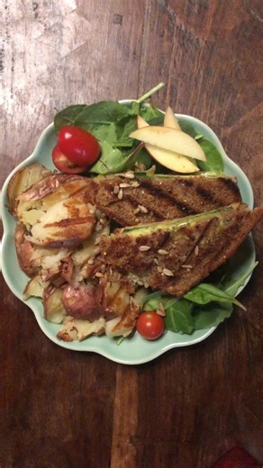 There’s a classic apple cheddar cheese pie recipe floating around… so naturally I thought, why not turn it into a grilled cheese?! One of my students gifted me a loaf of gorgeous homemade wheat bread and the idea was born. Here’s how it went down: - Thinly sliced apples pre-roasted baby potatoes get a quick sear in the pan with a little butter and thyme → set aside - Bread goes on the hot panini press - Layer 1 (bottom slice): sharp raw cheddar → warm apples potatoes → handful of power greens → 