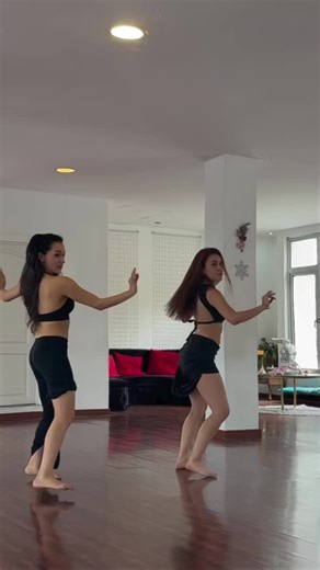 Vote for the Best Belly Dancer Performance