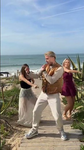 Do you know the Coco Choco choreography? 👀