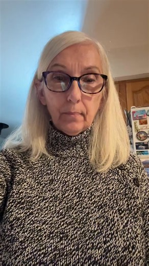 I got a recipe book for a high-protein vegan diet for seniors. I made dried green split peas into powder to save money rather than buying expensive protein powder from the stores. #plantbasedprotein #veganseniors #plantbasedseniors | ASL Vegan Nutritionist