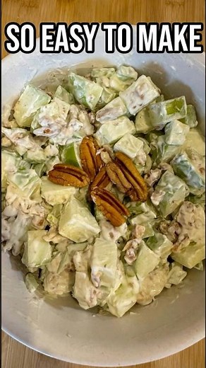 Grandmother's Apple Salad You'll Make Every Week⭐