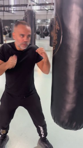 684K views · 6.5K reactions | When you close your fist, the thumb should wrap firmly over the first two fingers, not tucked inside.It must stay tight but relaxed, protecting the joint and aligning with the punch for maximum power and safety. 壘 #boxingforall #fitness #selfdefence | Papaiosif Boxing Family | Facebook