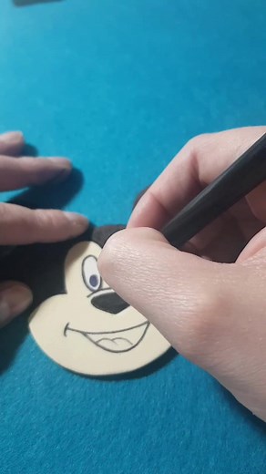 #tutorial #tutorials #arrivatopolino #mickeymouse #viral #viralvideo #viraltiktok #neiperte #disegn #fattoamano #fattoamanoconamore #all_aboutcommunity