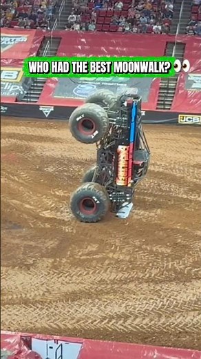 Best Monster Jam Moonwalk? 👀 Grave Digger vs Kraken vs Excalibur