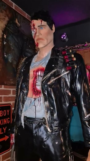 the worst TERMINATOR 2 Arnold statue of all time? #shorts